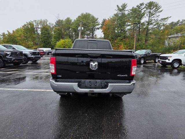 Photo of 2024 Diamond Black Crystal Pearlcoat RAM 2500