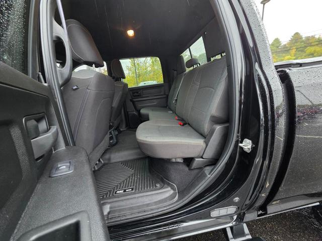 Photo of 2024 Diamond Black Crystal Pearlcoat RAM 2500