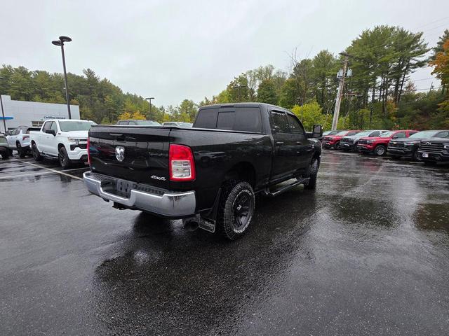 Photo of 2024 Diamond Black Crystal Pearlcoat RAM 2500