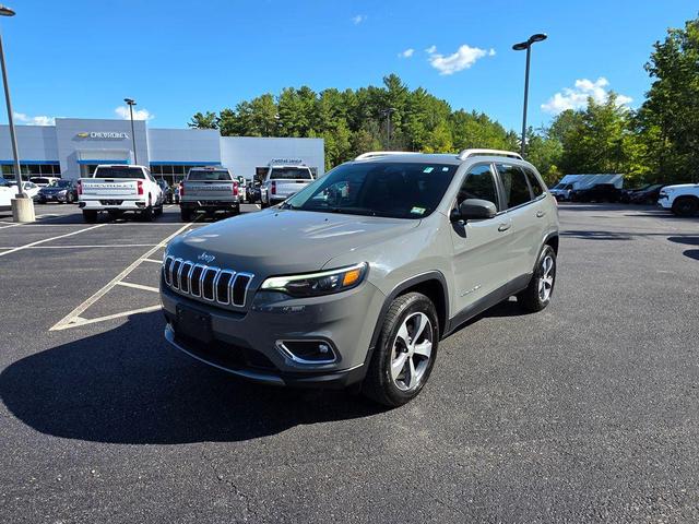 Photo of 2019 Sting-Gray Clearcoat Jeep Cherokee