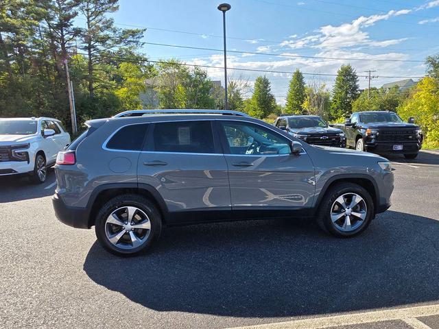 Photo of 2019 Sting-Gray Clearcoat Jeep Cherokee