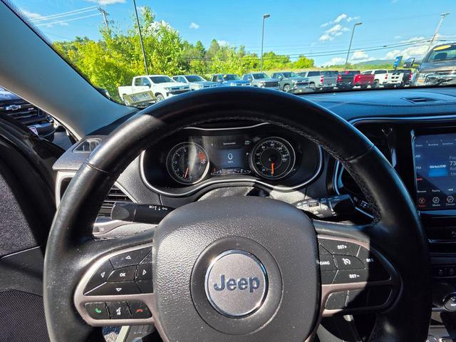 Photo of 2019 Sting-Gray Clearcoat Jeep Cherokee