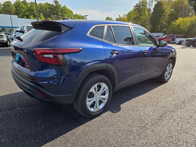 Photo of 2024 Blue Glow Metallic Chevrolet Trax