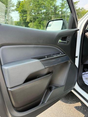 Photo of 2022 Summit White Chevrolet Colorado