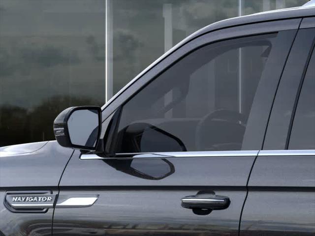 Photo of 2024 Infinite Black Metallic Clearcoat Lincoln Navigator