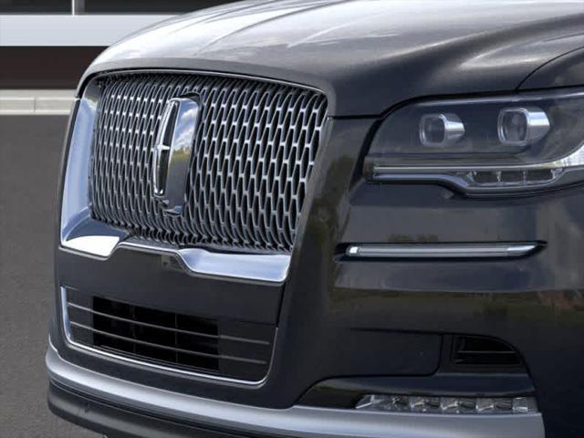 Photo of 2024 Infinite Black Metallic Clearcoat Lincoln Navigator