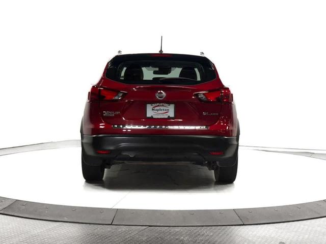 Photo of 2017 Palatial Ruby Nissan Rogue Sport