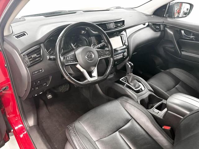 Photo of 2017 Palatial Ruby Nissan Rogue Sport