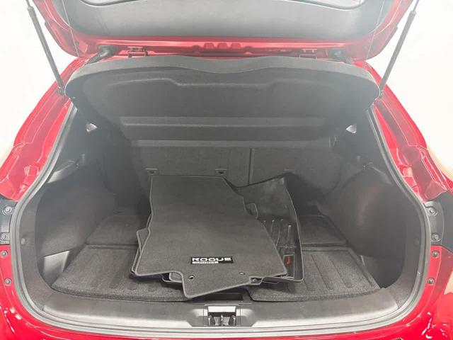 Photo of 2017 Palatial Ruby Nissan Rogue Sport