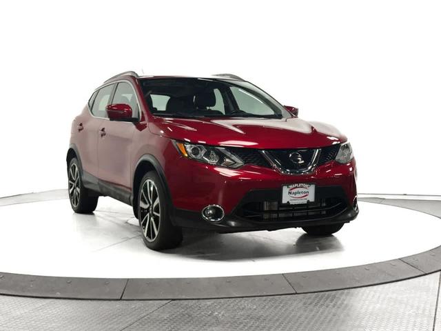 Photo of 2017 Palatial Ruby Nissan Rogue Sport
