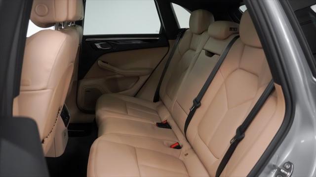 Photo of 2025 Dolomite Silver Metallic Porsche Macan