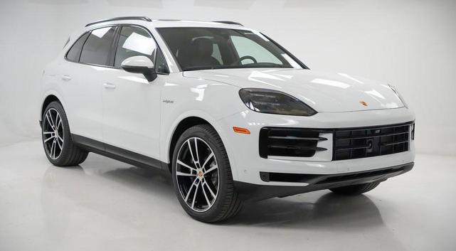 Photo of 2026 White Porsche Cayenne