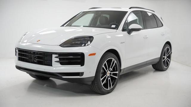 Photo of 2026 White Porsche Cayenne