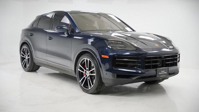 Photo of 2024 Algarve Blue Metallic Porsche Cayenne