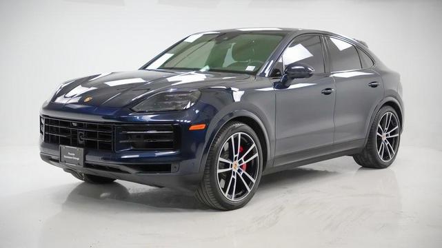 Photo of 2024 Algarve Blue Metallic Porsche Cayenne