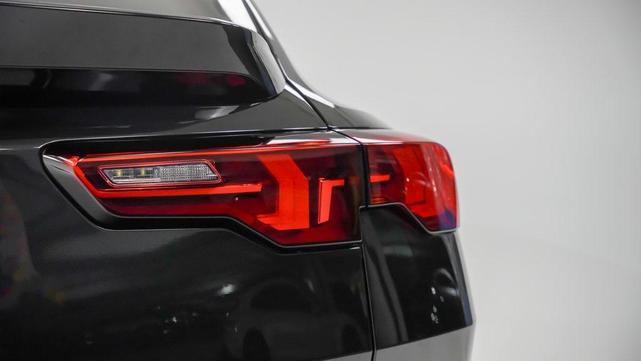 Photo of 2025 Black Sapphire Metallic BMW X2