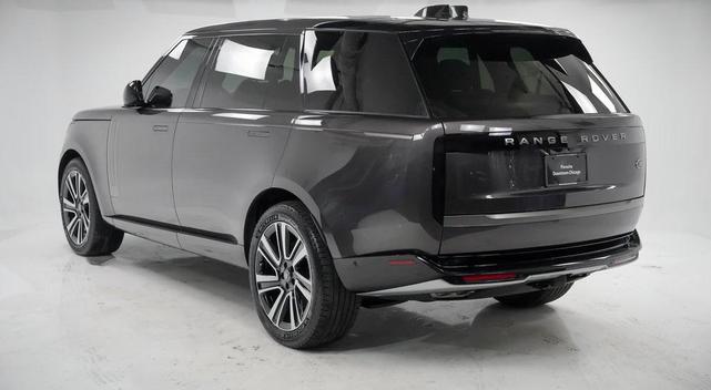 Photo of 2023 Charente Gray Premium Metallic Land Rover Range Rover