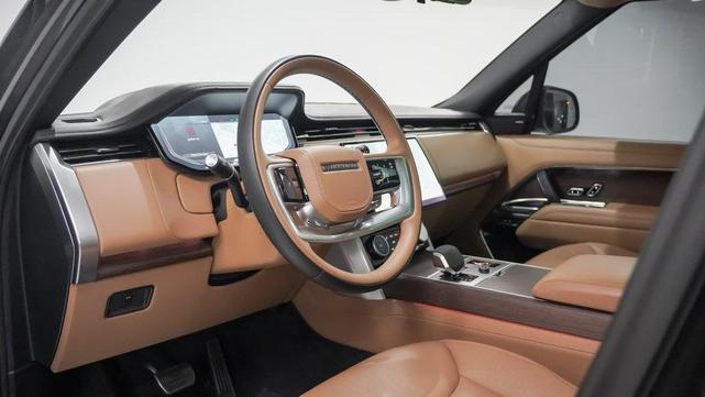 Photo of 2023 Charente Gray Premium Metallic Land Rover Range Rover