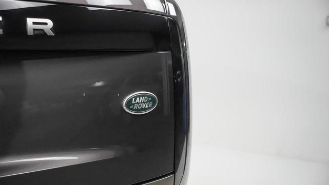 Photo of 2023 Charente Gray Premium Metallic Land Rover Range Rover