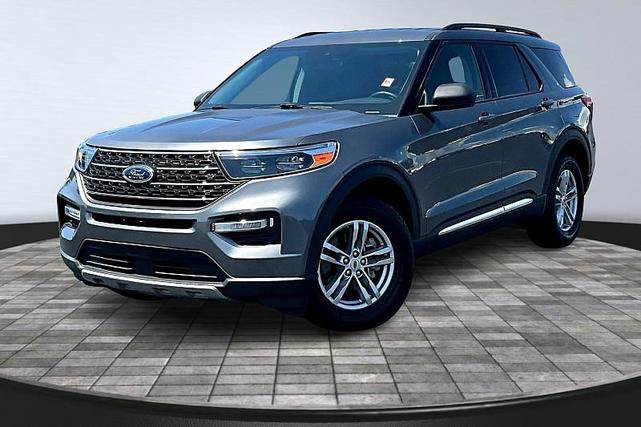 Photo of 2023 Carbonized Gray Metallic Ford Explorer