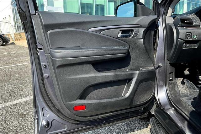 Photo of 2022 Modern Steel Metallic Honda Pilot