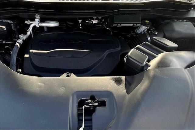 Photo of 2022 Modern Steel Metallic Honda Pilot