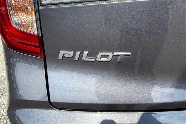 Photo of 2022 Modern Steel Metallic Honda Pilot