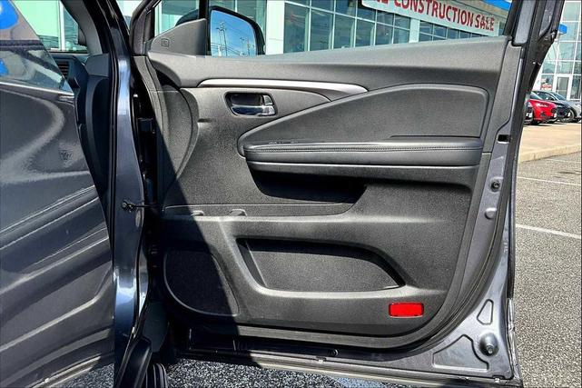 Photo of 2022 Modern Steel Metallic Honda Pilot