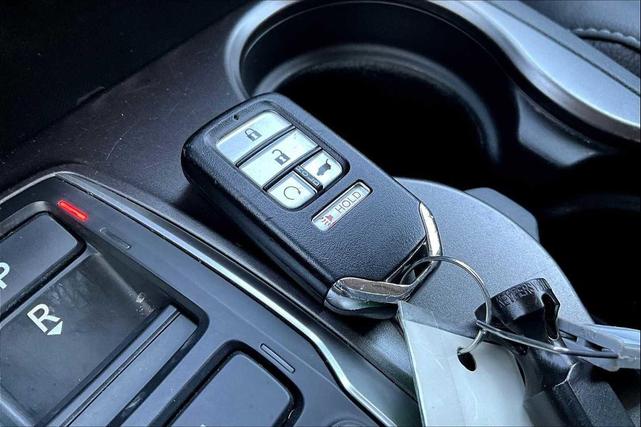 Photo of 2022 Modern Steel Metallic Honda Pilot