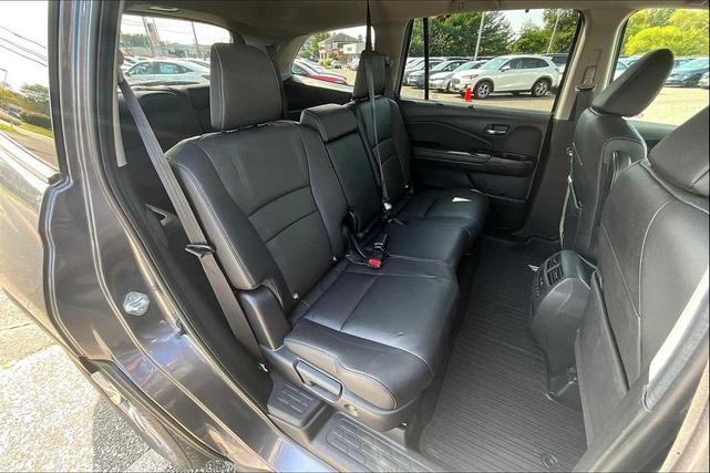 Photo of 2022 Modern Steel Metallic Honda Pilot