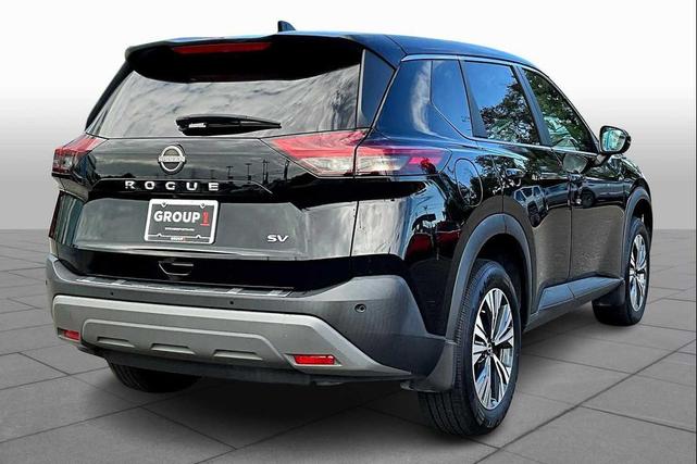 Photo of 2022 Super Black Nissan Rogue