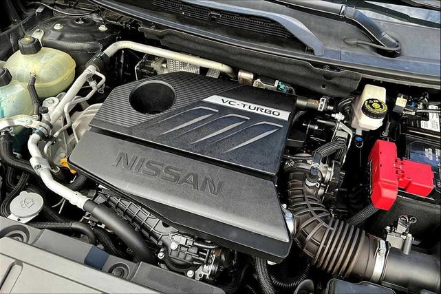 Photo of 2022 Super Black Nissan Rogue