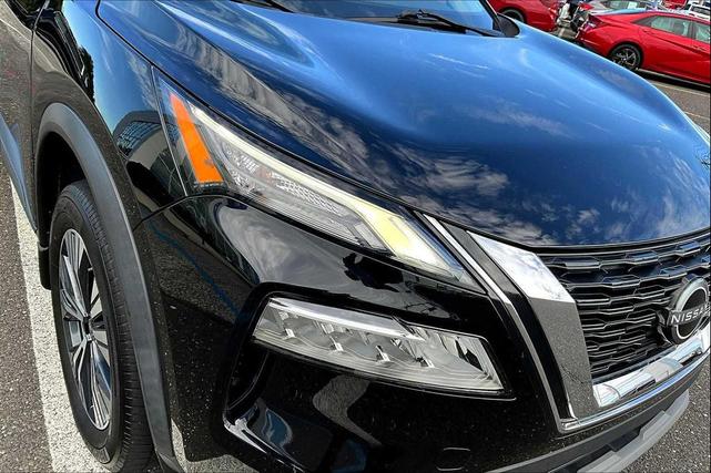 Photo of 2022 Super Black Nissan Rogue