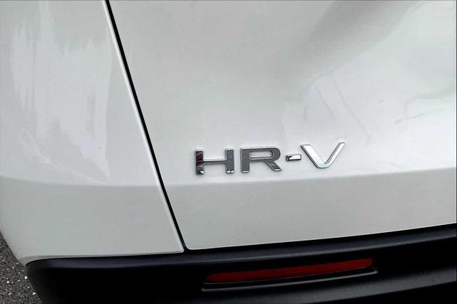 Photo of 2024 Platinum White Pearl Honda HR-V