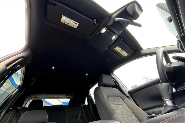 Photo of 2024 Platinum White Pearl Honda HR-V