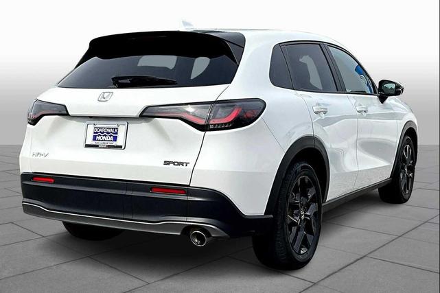 Photo of 2024 Platinum White Pearl Honda HR-V