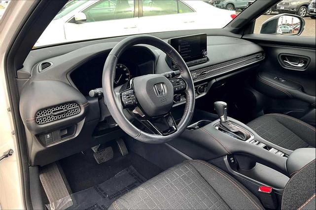 Photo of 2024 Platinum White Pearl Honda HR-V