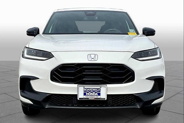 Photo of 2024 Platinum White Pearl Honda HR-V