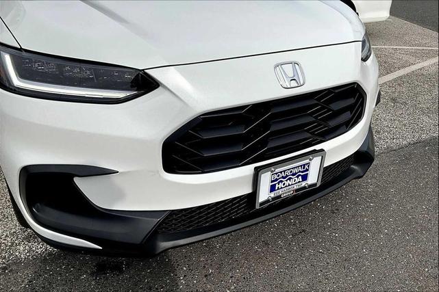 Photo of 2024 Platinum White Pearl Honda HR-V