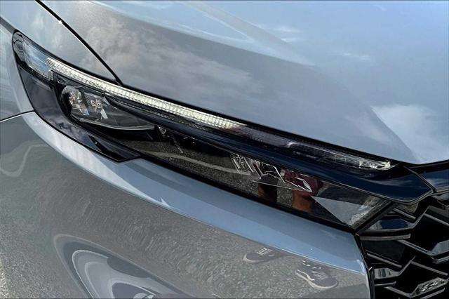 Photo of 2025 Gray Honda CR-V Hybrid