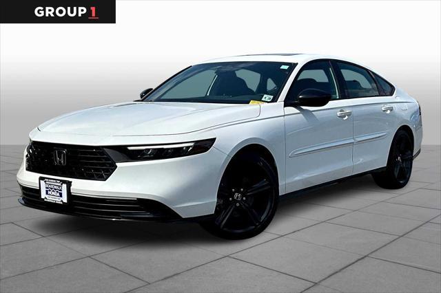 Photo of 2023 Platinum White Pearl Honda Accord Hybrid