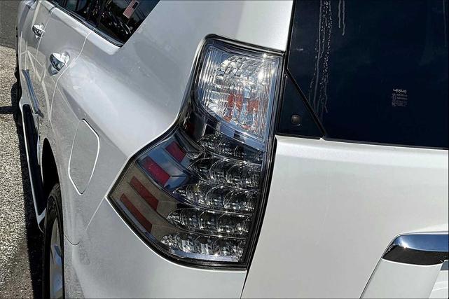 Photo of 2015 Starfire Pearl Lexus GX 460