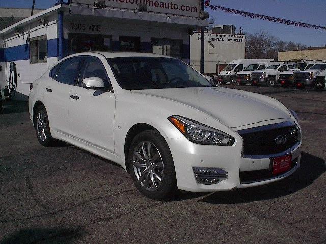 2016 Infiniti Q70