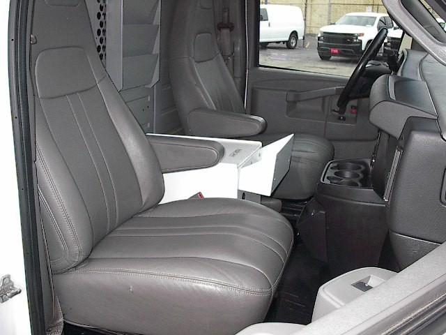 Photo of 2018 WHITE Chevrolet Express 3500
