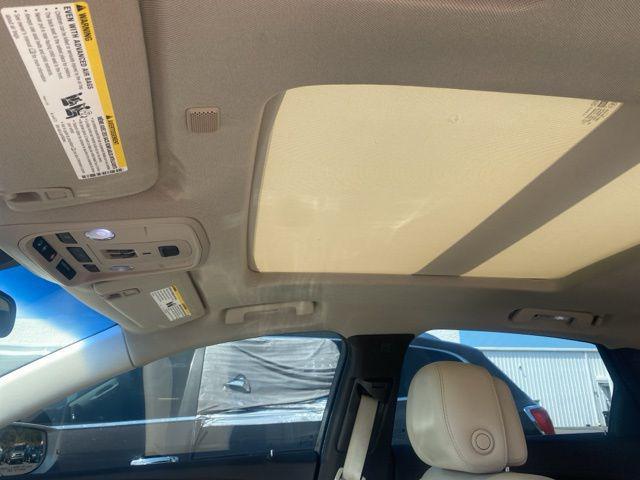 Photo of 2013 White Diamond Tricoat Cadillac XTS