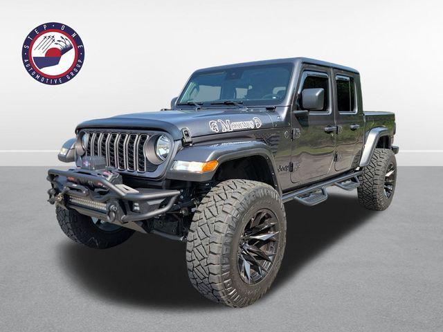 2024 Jeep Gladiator