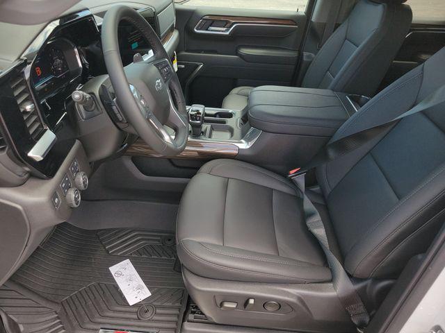 Photo of 2025 Summit White Chevrolet Silverado 1500