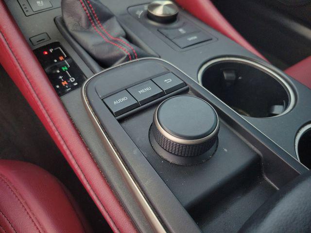 Photo of 2016 Atomic Silver Lexus RC 200t