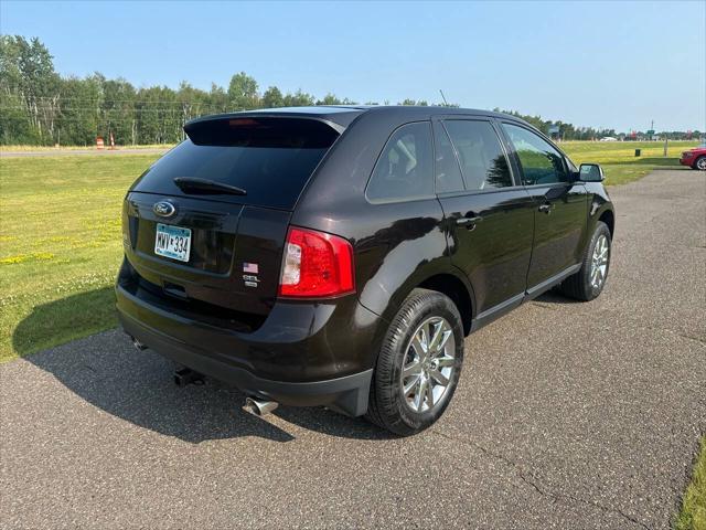Photo of 2013 Burgundy Ford Edge