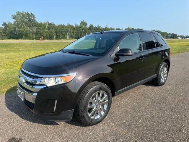 Photo of 2013 Burgundy Ford Edge